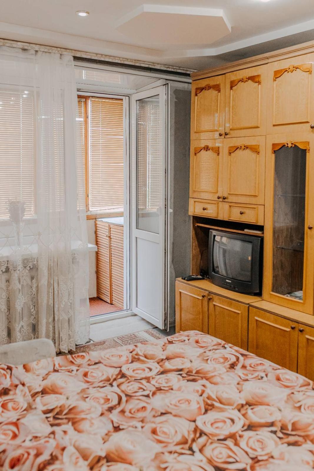 Comfortable Apartments On Hrushevskogo Street Near 16 City Hospital ドニプロペトロウシク エクステリア 写真